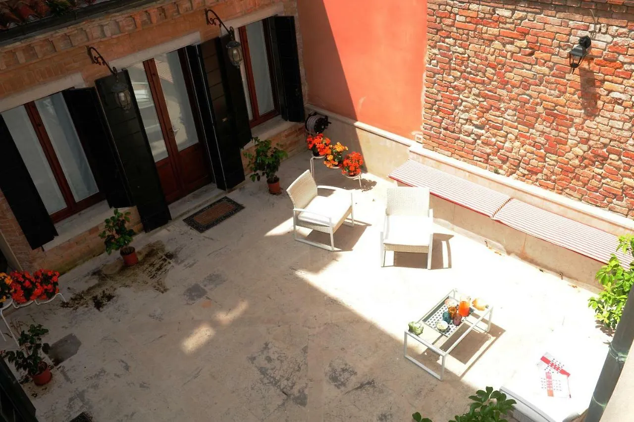 Apartamento Ca' del Cortile Venecia 0*,  Italia